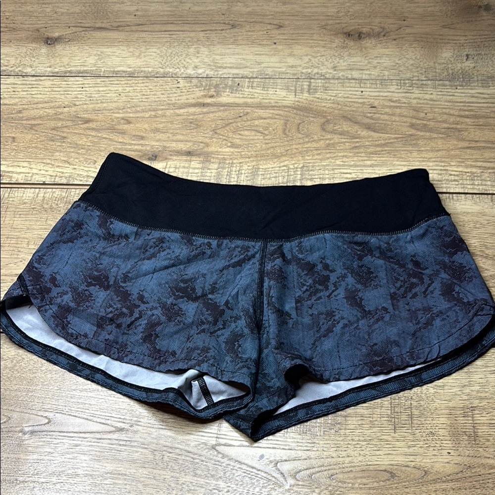 Women’s Vuori Omni Performance Blue Black Tide Dunes Shorts Size XS
